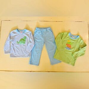 Stitchy Fish (online boutique) 3T traditional appliqué Dinosaur